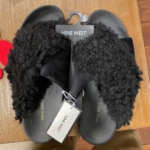 Slipper / Slides